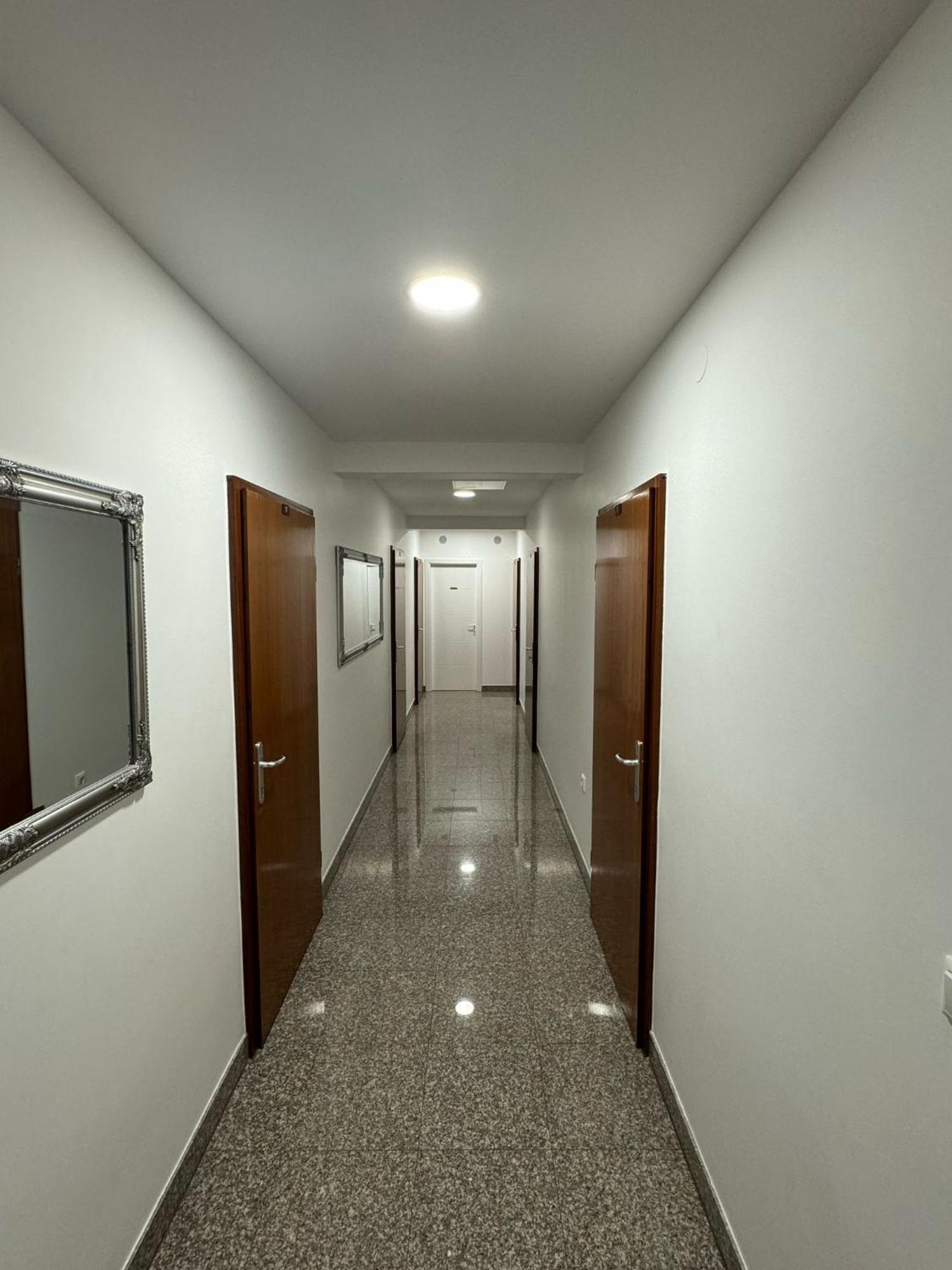 Villa Simovic Apartments Baška Voda Kültér fotó