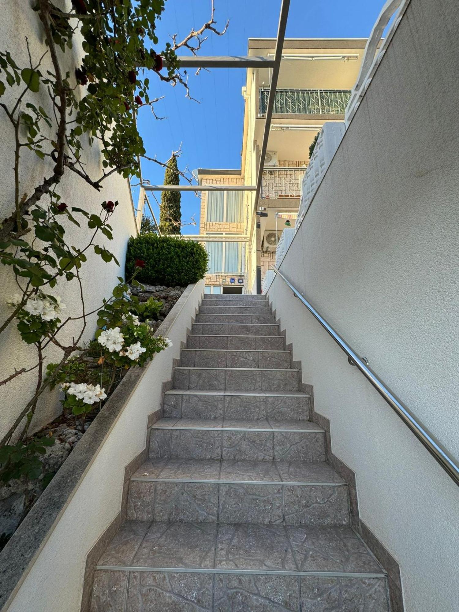 Villa Simovic Apartments Baška Voda Kültér fotó