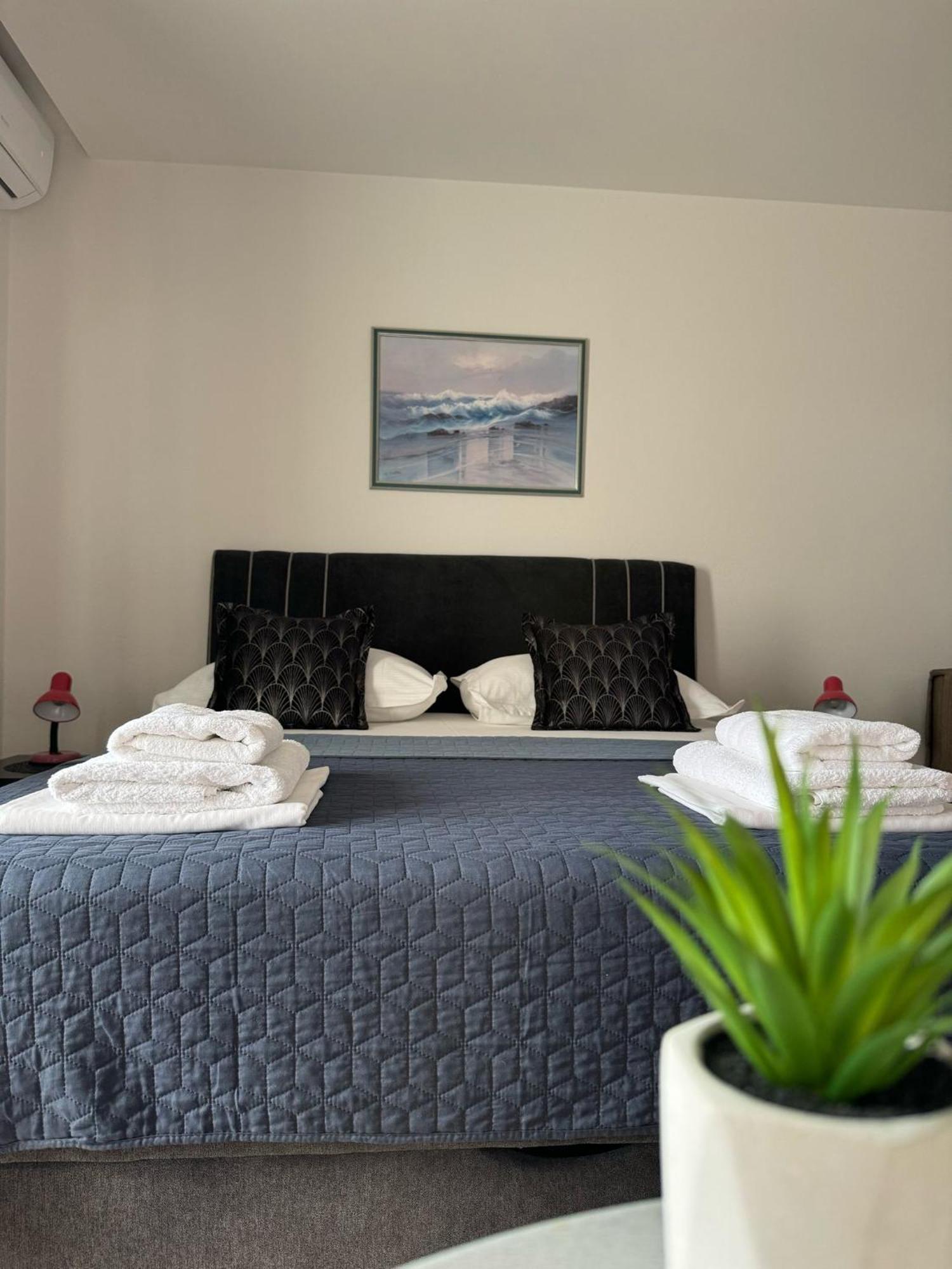 Villa Simovic Apartments Baška Voda Kültér fotó