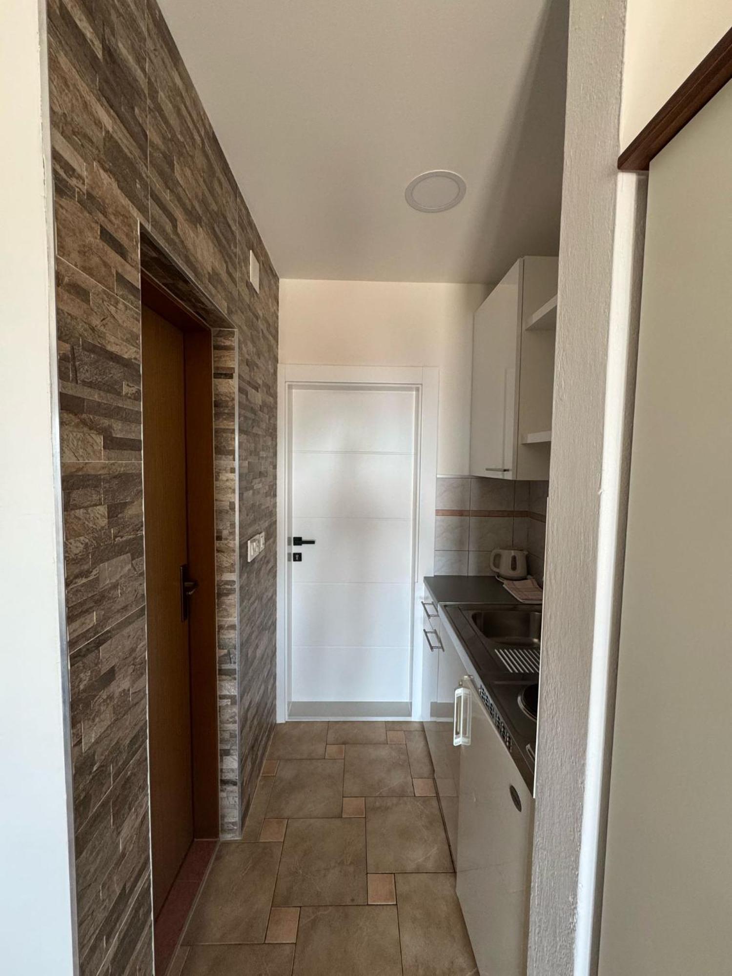Villa Simovic Apartments Baška Voda Kültér fotó